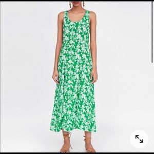 Bloggers favorite! Zara green white floral tie back dress size medium M flowers